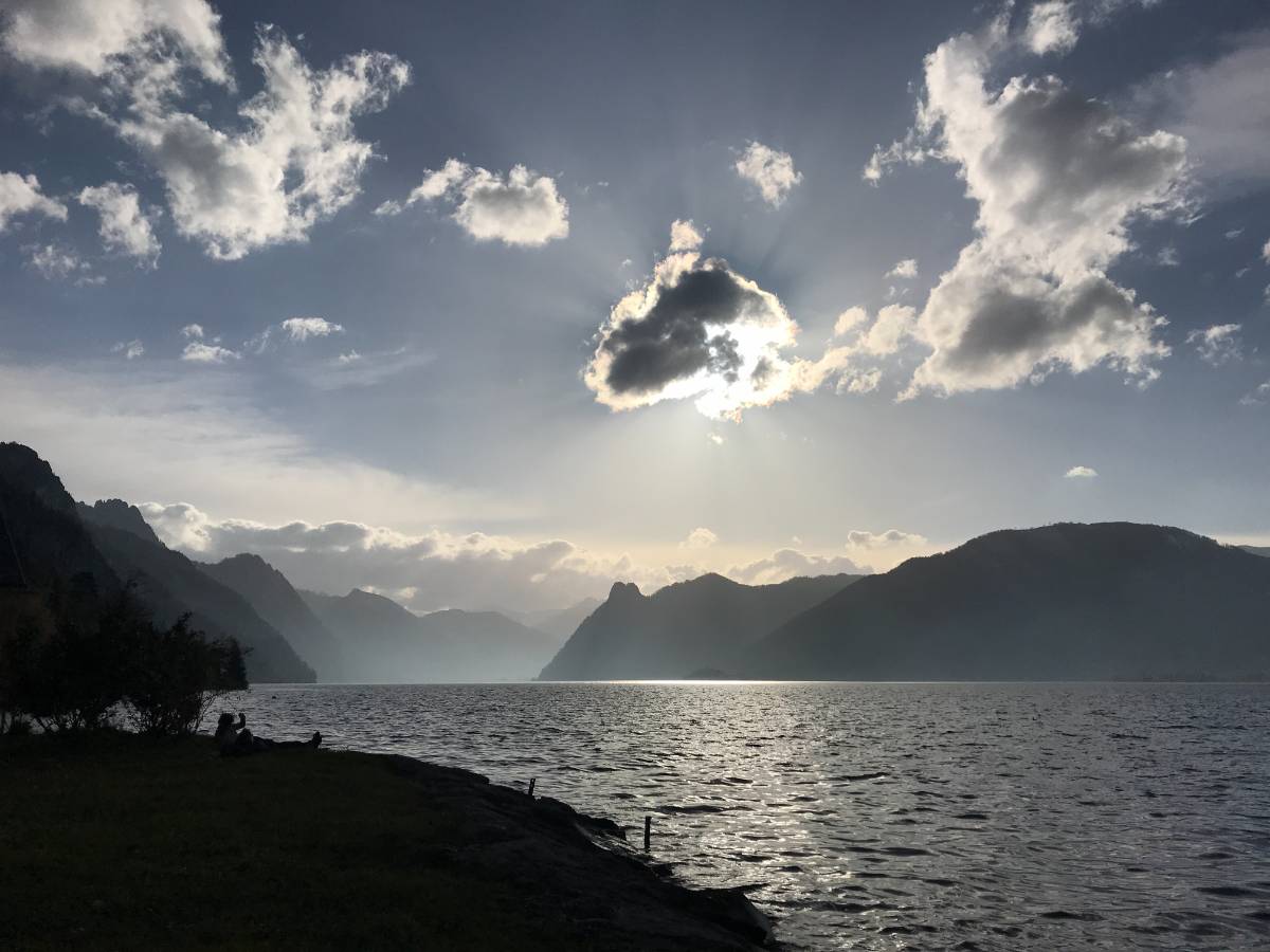 Traunsee mit den Bergen des Salzkammerguts